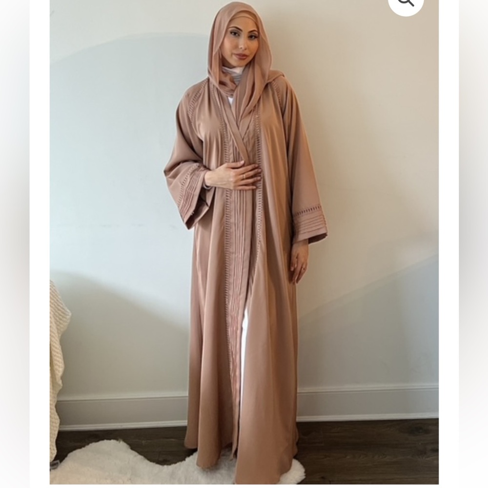 Classic Laser Cut Pattern Abaya